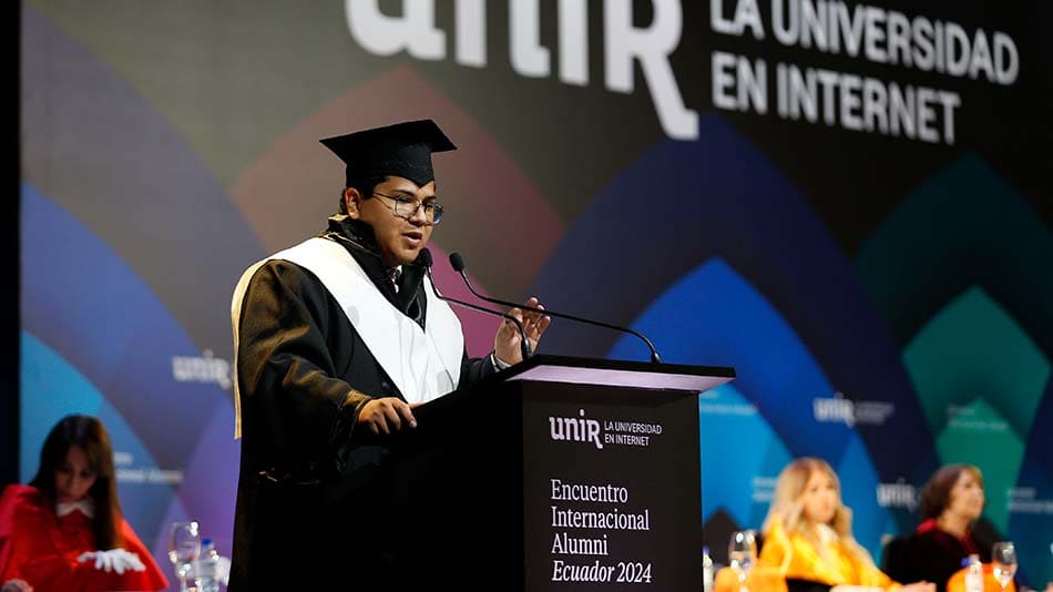 Discurso del alumno José Paul Mendoza durante la ceremonia de la mañana.