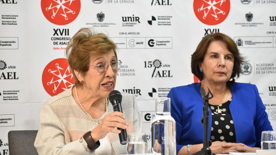 Susana Cordero, directora de la Academia Ecuatoriana de La Lengua, durante la rueda de prensa en la sede de UNIR