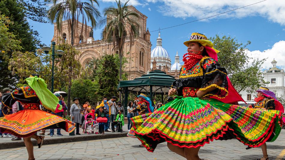 El patrimonio cultural de Ecuador es un tesoro invaluable que refleja la diversidad y riqueza de su historia y tradiciones