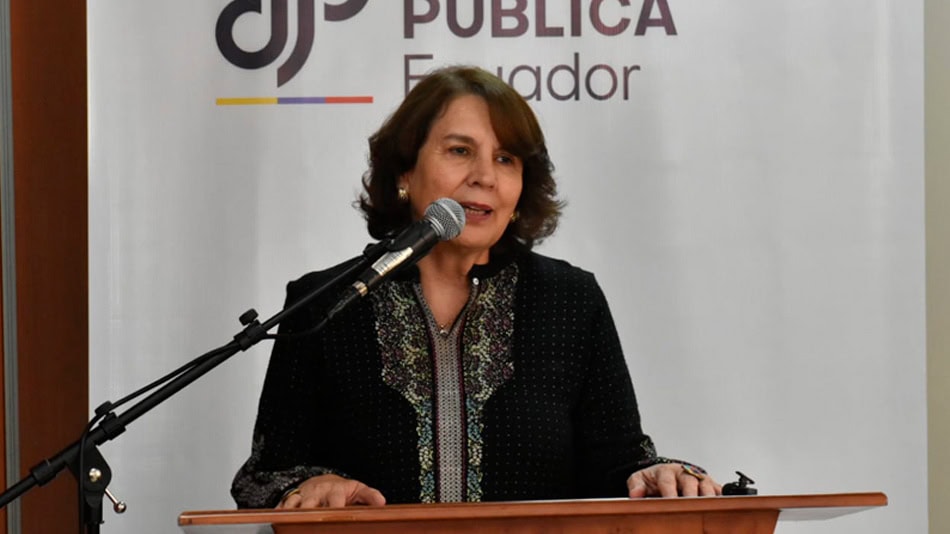 Rosalía Arteaga, presidenta de UNIR en Ecuador.