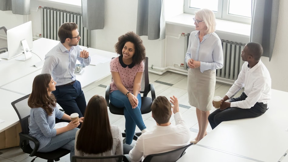 El mentoring empresarial se posiciona como una herramienta estratégica clave para impulsar el crecimiento organizacional desde dentro.
