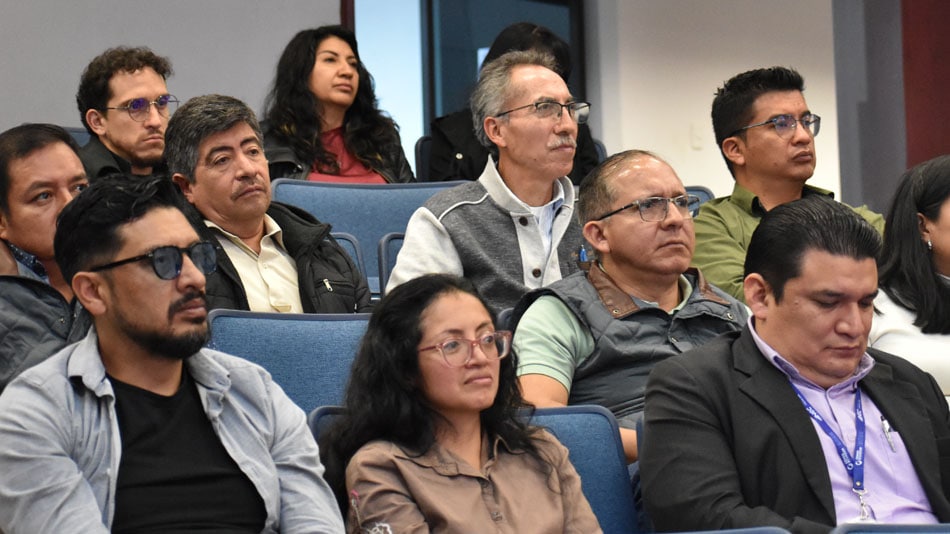 Especialistas, funcionarios y responsables municipales conocieron de cerca innovadoras perspectivas de la IA y el gobierno abierto.
