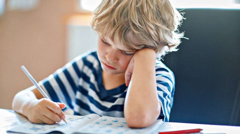 La disgrafía es un trastorno del aprendizaje que afecta la habilidad de escribir de manera coherente y legible