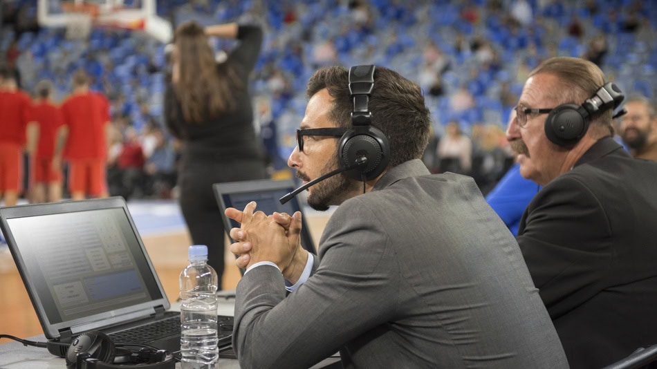 El periodismo deportivo es una rama especializada de la comunicación, enfocada en informar y analizar eventos deportivos