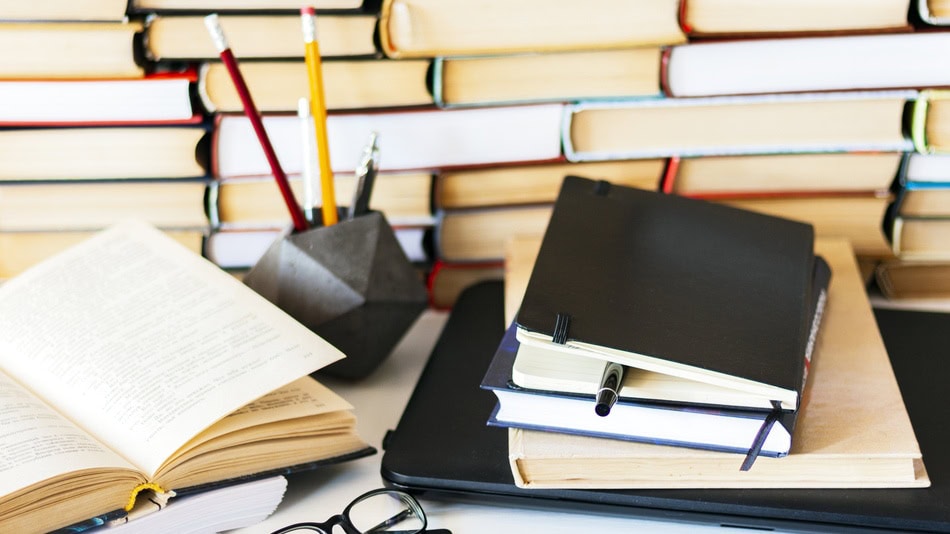 El primer paso para realizar un análisis literario es una lectura cuidadosa y atenta de la obra que vas a estudiar
