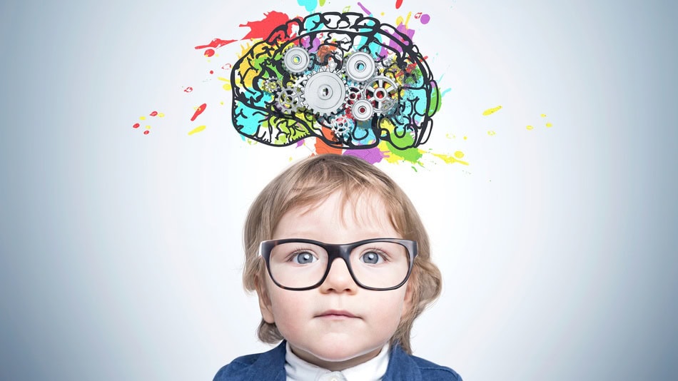 La teoría del desarrollo cognitivo de Piaget tiene implicaciones educativas enormes