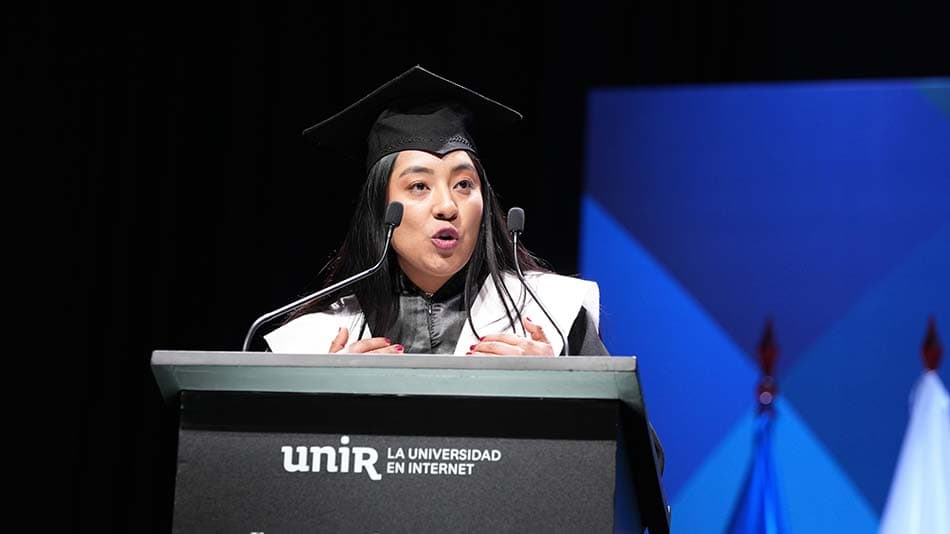 La UNIRalumni Jenny Liliana Velasco Pilco, egresada de la Maestría en Diseño y Gestión de Proyectos Tecnológicos.