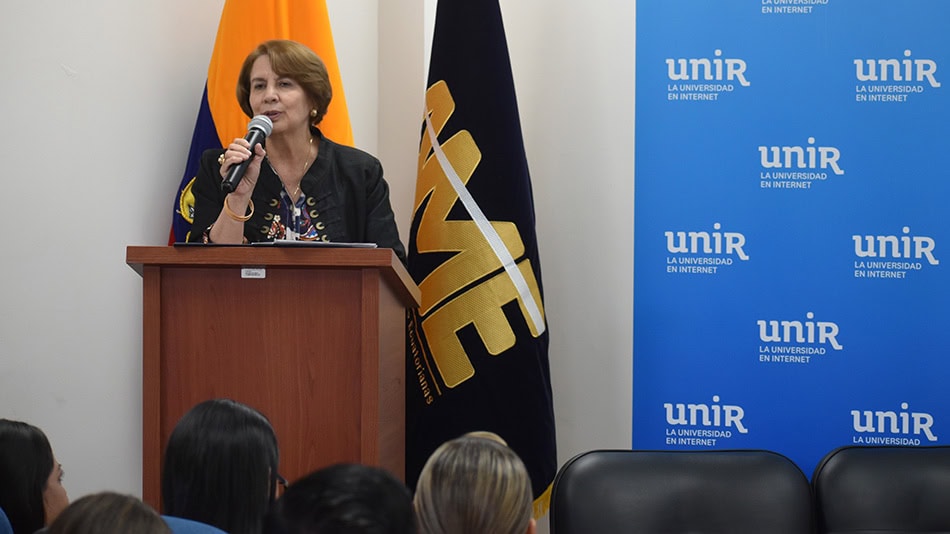 Rosalía Arteaga, presidenta de UNIR en Ecuador.