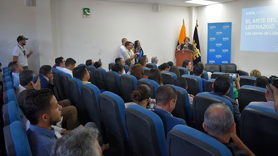 El acto contó con la presencia de autoridades de diferentes municipalidades de Manabí.