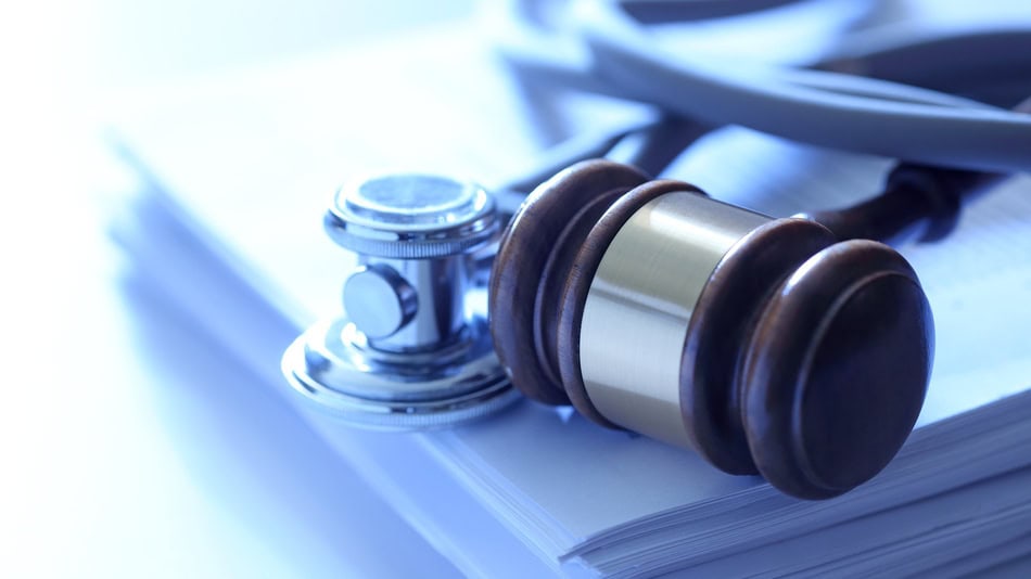 El derecho médico es la disciplina jurídica que regula la relación entre profesionales de la salud, instituciones sanitarias y pacientes