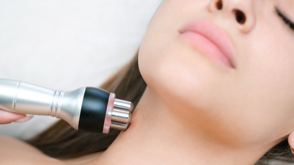 La radiofrecuencia facial es un procedimiento estético que ayuda a rejuvenecer la piel sin recurrir a la cirugía