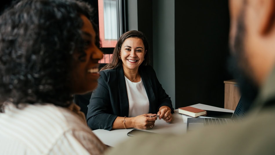 Trabajar como asesor de ventas es una de las oportunidades laborales más versátiles del mercado