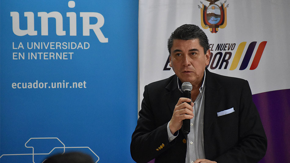 Ot&oacute;n Rivadeneira, director general del Registro Civil.