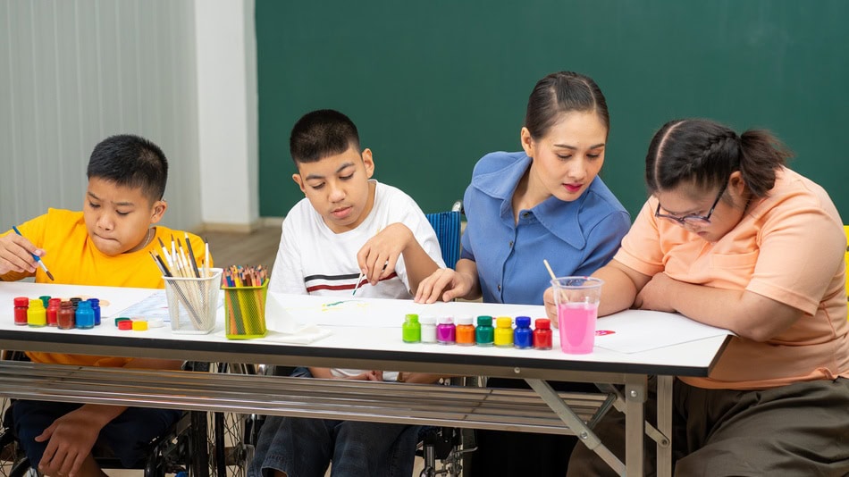 El método TEACCH comprenden sistemas de trabajo individual
