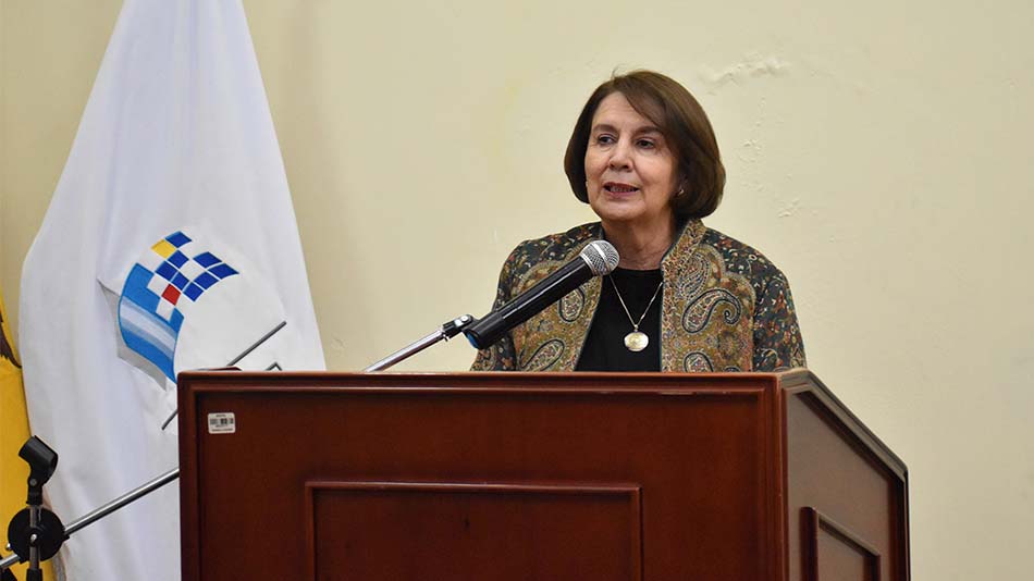 Rosal&iacute;a Arteaga subray&oacute; en sus palabras el poder transformador de la educaci&oacute;n.