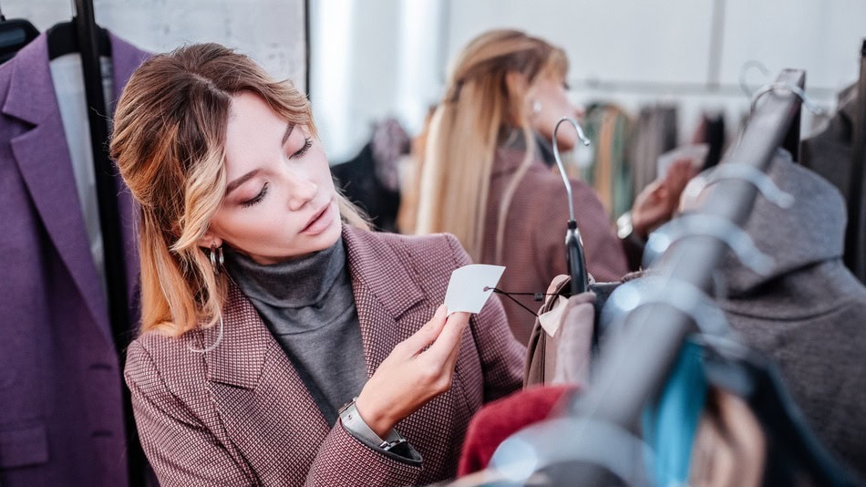 El pricing es el proceso estratégico mediante el cual una empresa define el precio de sus productos o servicios