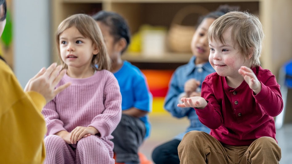El mercado profesional valora cada vez más las especializaciones, sobre todo en áreas como la psicología infantil, intervención temprana o diseño de programas educativos específicos