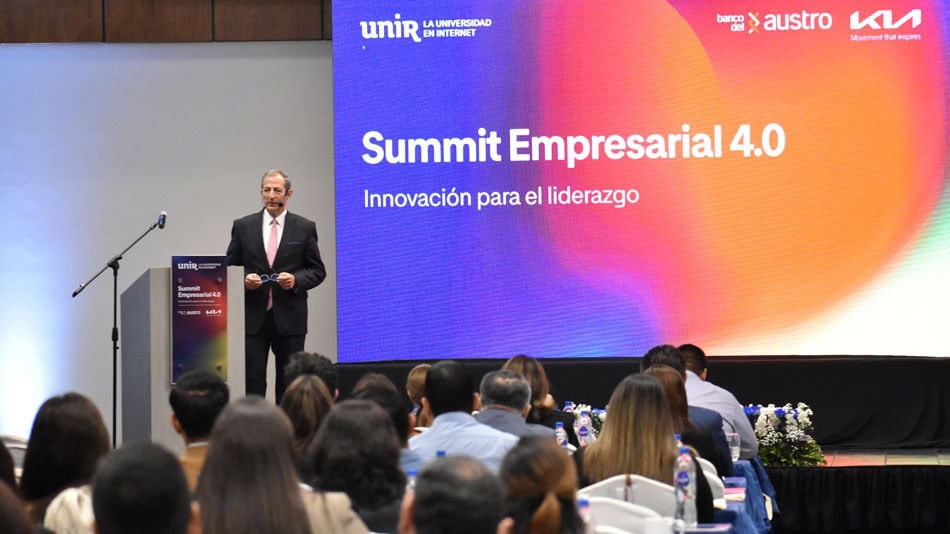 Momento del Summit Empresarial 4.0 celebrado en Guayaquil en marzo de 2025.