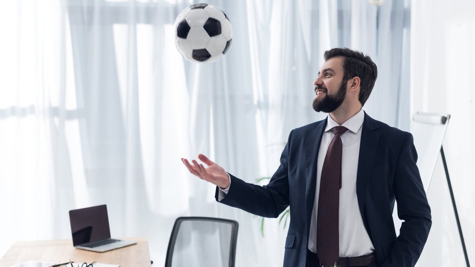 Un agente deportivo se encarga de representar y asesorar a deportistas