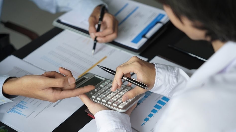 Un plan financiero es la herramienta que permite saber si una empresa puede sostenerse, crecer y tomar decisiones basadas en datos