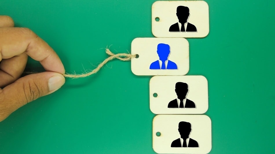el recruiter trabaja aplicando una combinaci&oacute;n de criterio humano, uso de tecnolog&iacute;a y el an&aacute;lisis de datos, utilizando herramientas modernas como el reclutamiento online