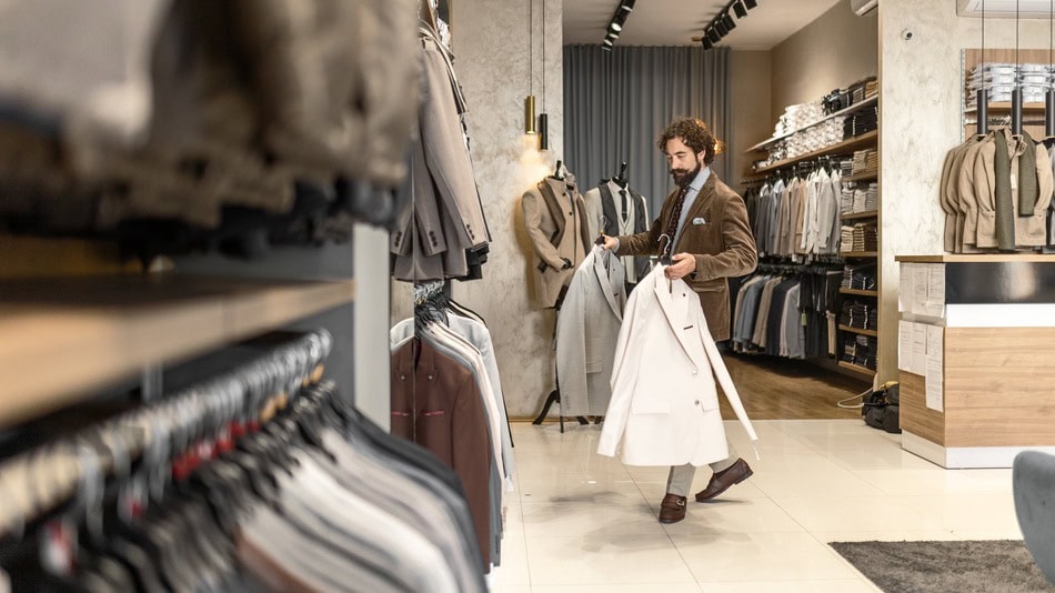 El personal shopper en Ecuador cuenta con oportunidades laborales en tiendas de moda, marcas locales, e-commerce, asesorías independientes, producción de contenido y servicios personalizados para profesionales que quieren mejorar su imagen