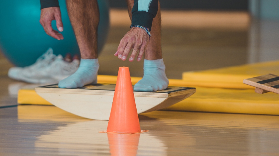 La labor del readaptador deportivo no solo es necesaria despu&eacute;s de una lesi&oacute;n sino tambi&eacute;n con el fin de prevenir futuras lesiones o reca&iacute;das