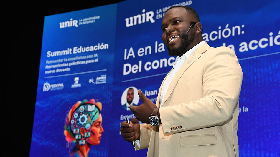 Juan Manuel Ocor&oacute;, docente de UNIR y especialista en innovaci&oacute;n educativa con inteligencia artificial.