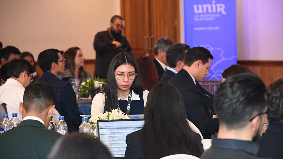 Durante la jornada se organizaron equipos multidisciplinarios que desarrollaron proyectos enfocado en la gesti&oacute;n de tr&aacute;mites v&iacute;a Quipux y el an&aacute;lisis de infraestructura cr&iacute;tica. 