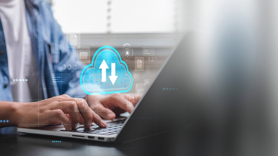 Para convertirte en ingeniero cloud, es recomendable formarte en redes, sistemas y seguridad