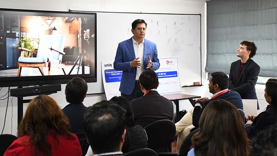 Byron Amores, gerente corporativo de Talento y Cultura de Grupo DANEC.