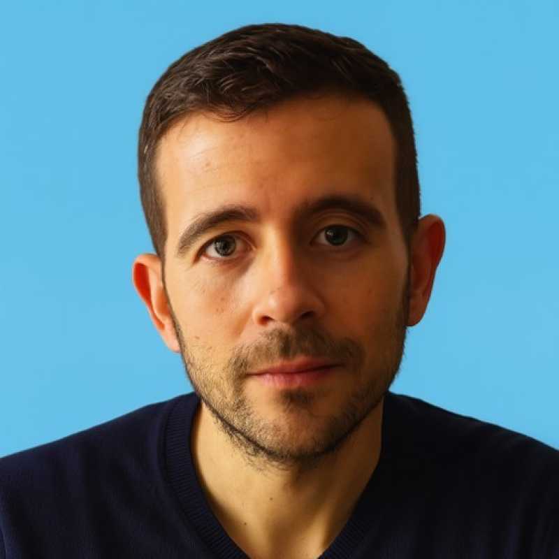 Alberto Cabrero Hernández, Experto asociado