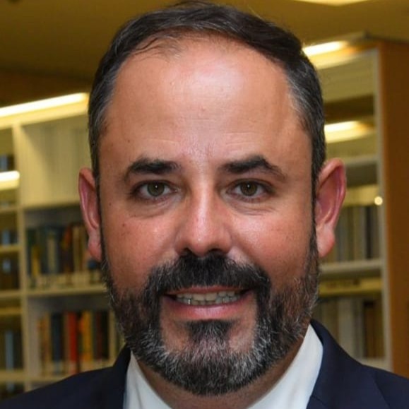 Carlos Uriarte Sánchez, Experto Asociado