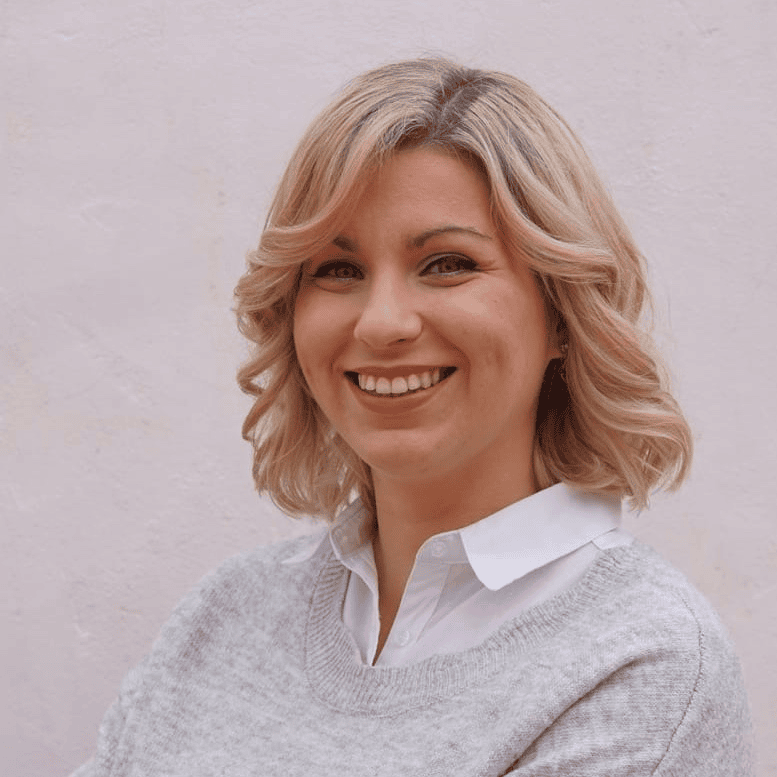 Estela Dámaso Riquelme, Docente UNIR