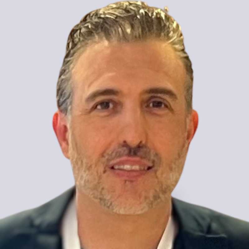 Iván Gómez Rodríguez, Experto Asociado