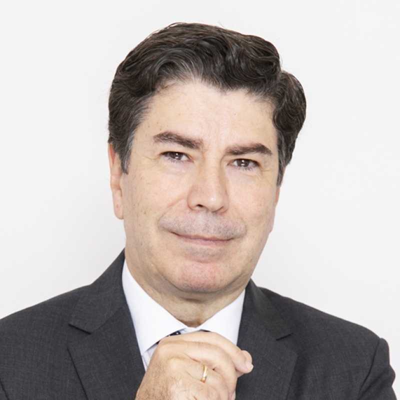 Javier Moreno Alemán, Experto asociado