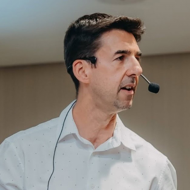 Jorge Calvo Martín, Experto asociado