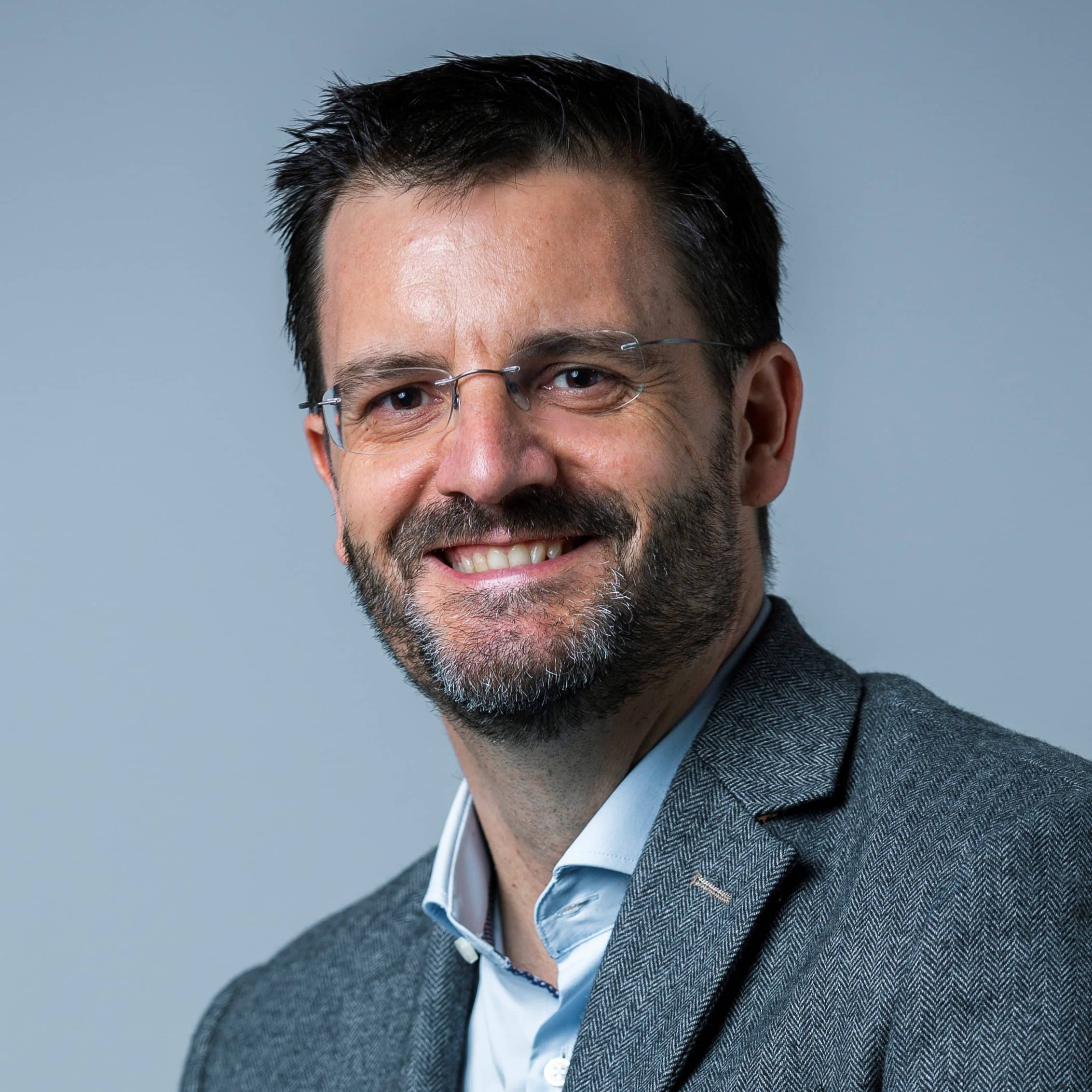 José Mínguez Matorras, Experto asociado