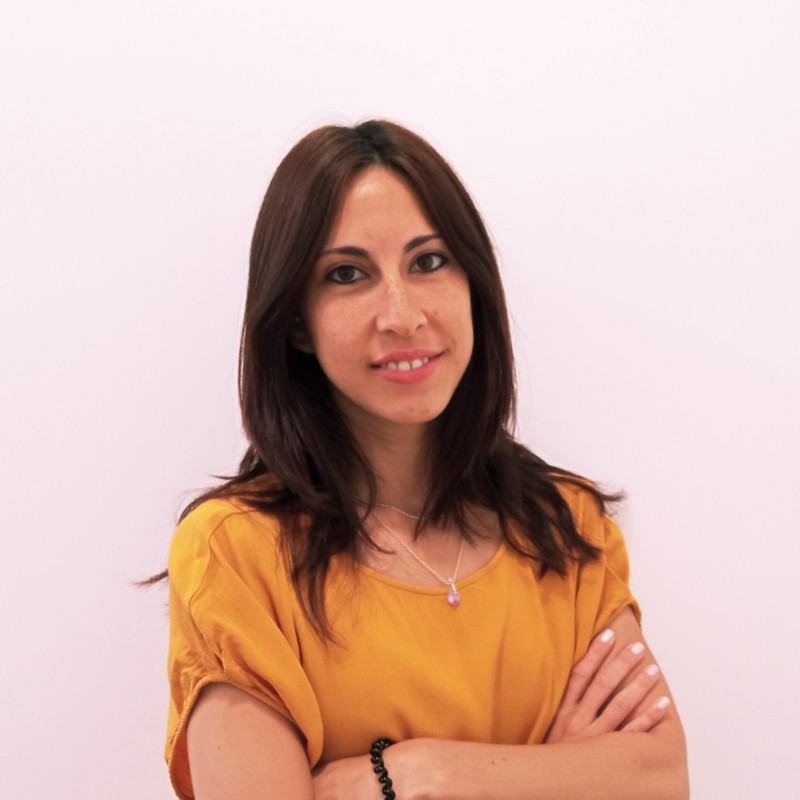 Julie Van Hoey, Docente UNIR