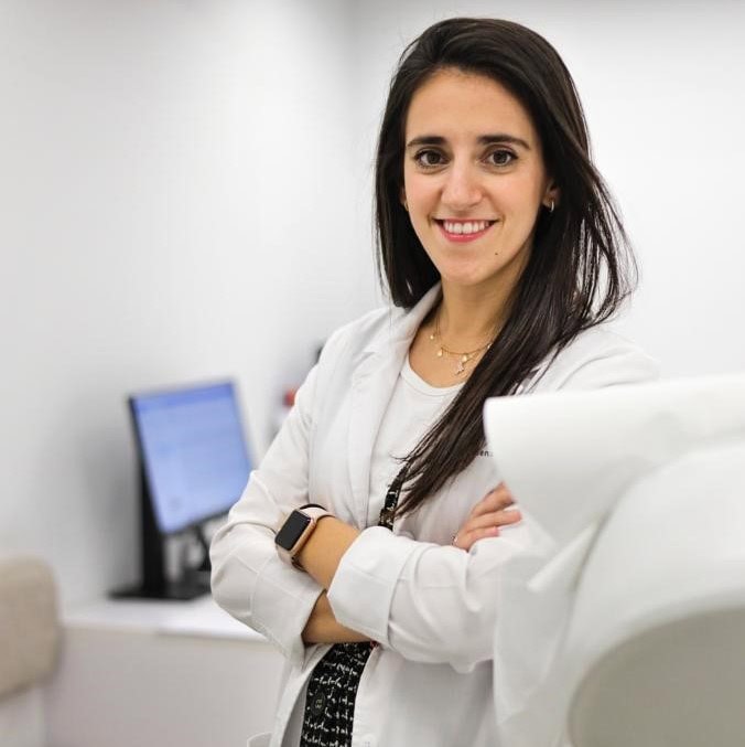 Mercedes Sáenz de Santa María García, Experta Asociada