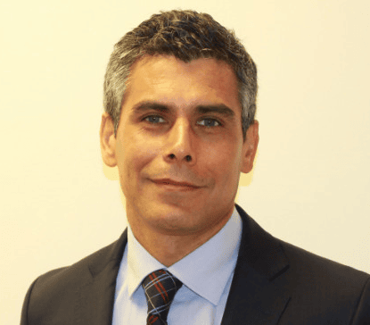 Rubén Parra Tapia, Experto asociado