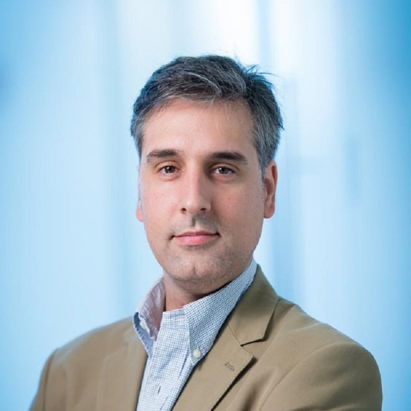 Víctor Cases Batllés, Experto asociado